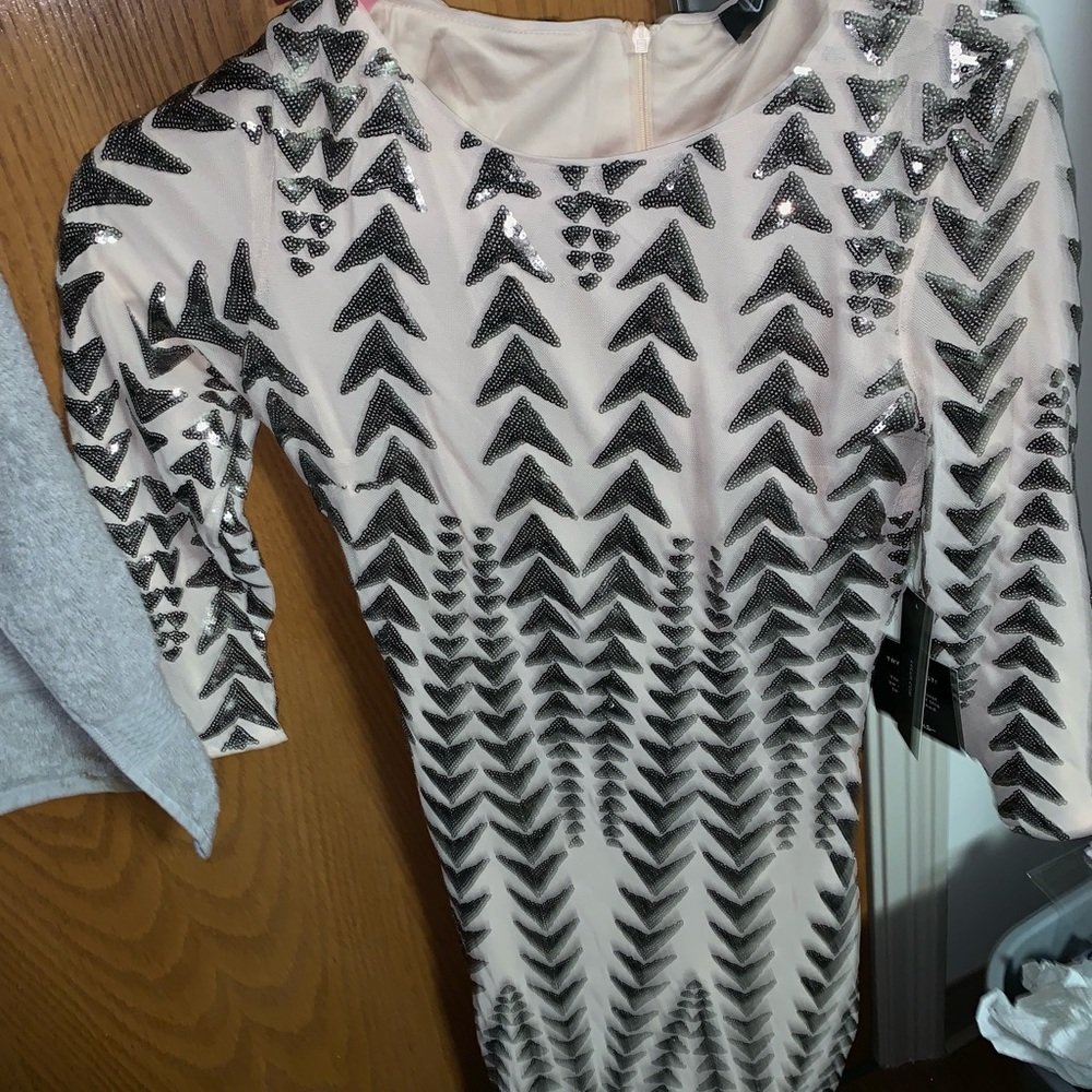 NWT LULUS BODYCON DRESS